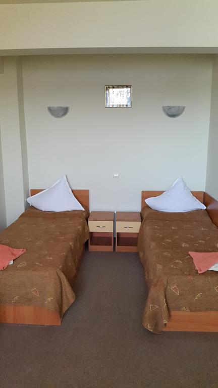 Motel Complex Europa L.G Ploieşti Habitación foto