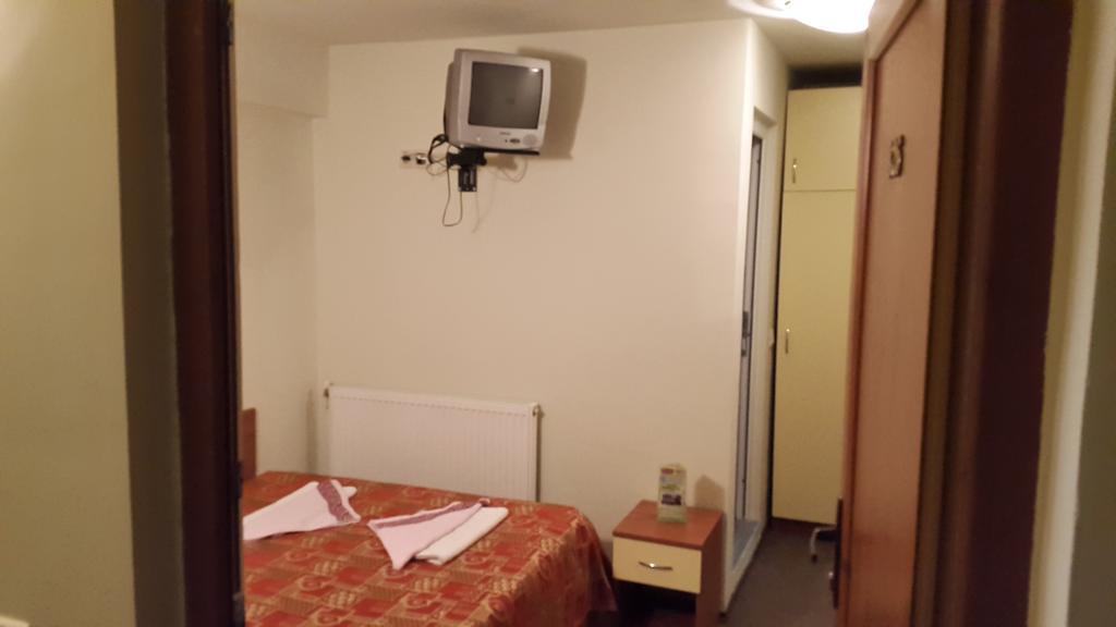 Motel Complex Europa L.G Ploieşti Habitación foto